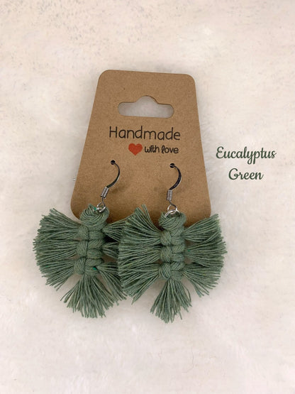 Handmade Macrame Feather Drop Earrings!